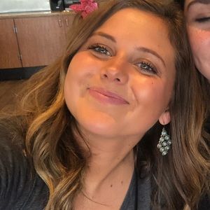 Meet your Posher, Whitney